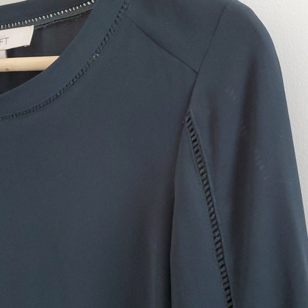 Blouse - Picture 2 of 3